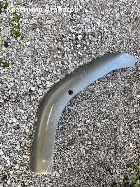 76851-0F010. Спойлер под предна броня десен  за Тойота корола версо. 2004-2007г, снимка 1