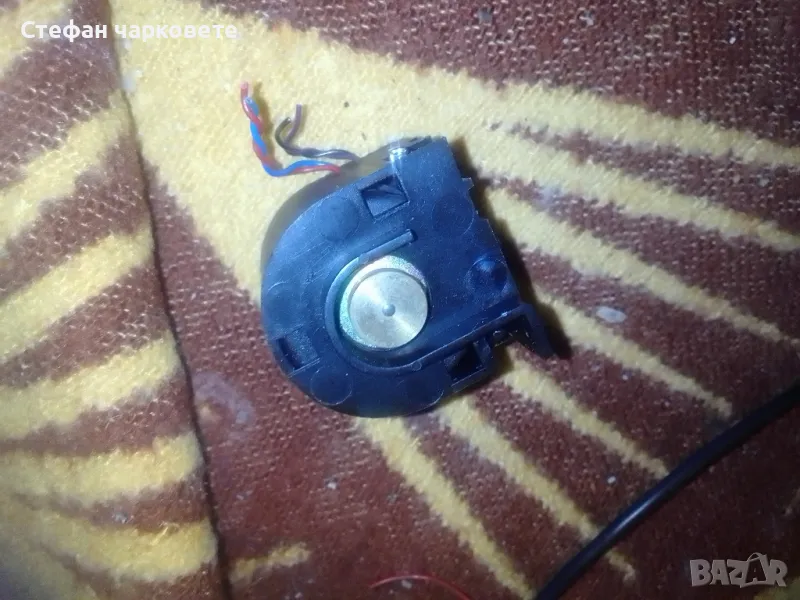 електро мотори за аудио уредби и касетачни декове , снимка 1