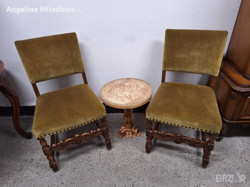 два броя столове с дърворезба , снимка 1