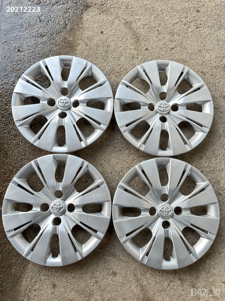 4 броя оригинални тасове за Toyota Yaris,Toyota Aygo 15, снимка 1