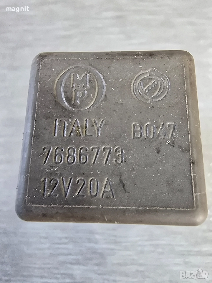 РЕЛЕ FIAT LANCIA ALFA ROMEO 7686773 B047, снимка 1