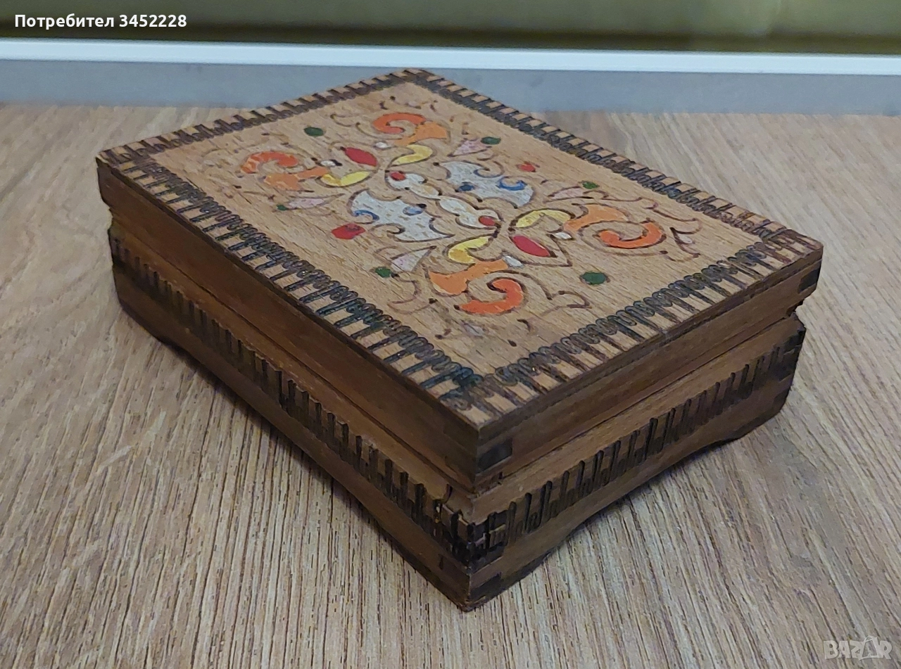кутийка дървена пирографирана за ценители , снимка 1