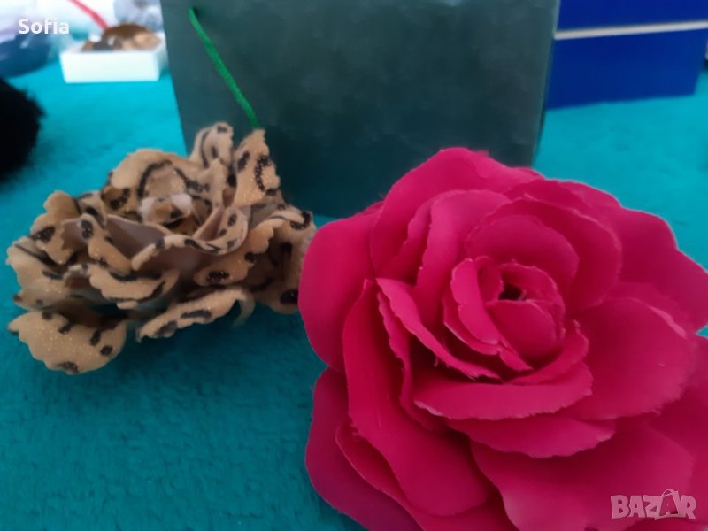 Подарък/Брошки 3Д - цветя: циклама и тигрова шарка, снимка 1