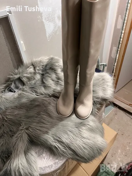 Стилни ботуши в сиво/бежево, снимка 1