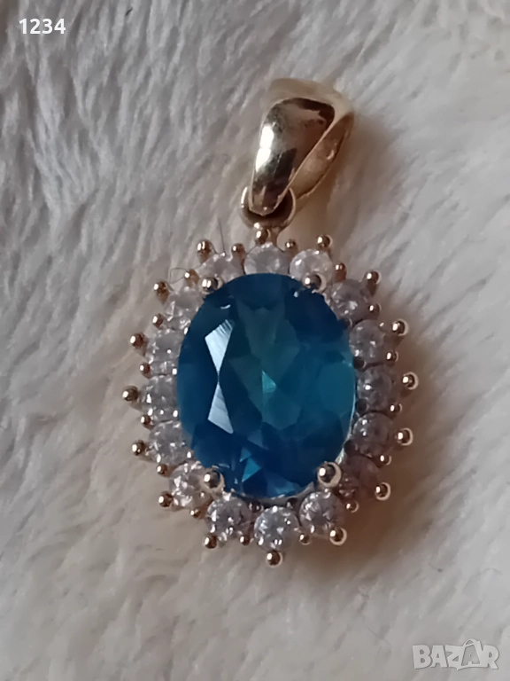 Златен медальон с естествен топаз, снимка 1
