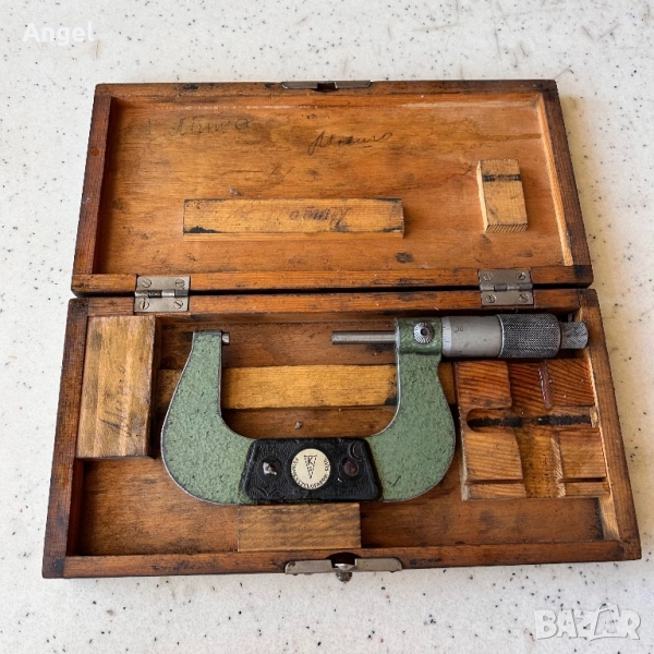 Микрометър с кутия, снимка 1