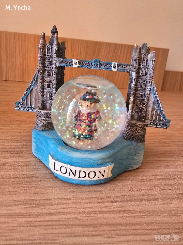 Снежна стъклена топка сувенир- 20лв, снимка 1