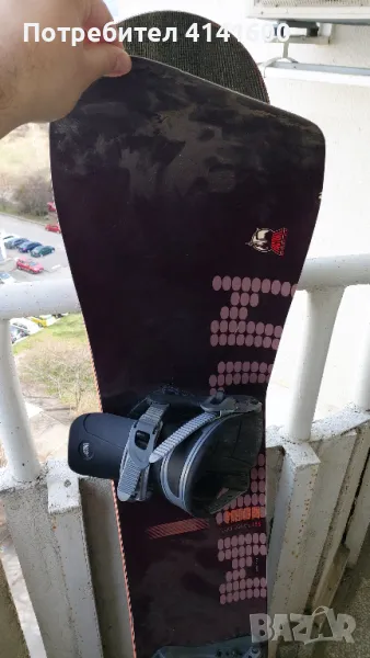 Сноуборд с разлепена лепенка и здрави автомати, снимка 1