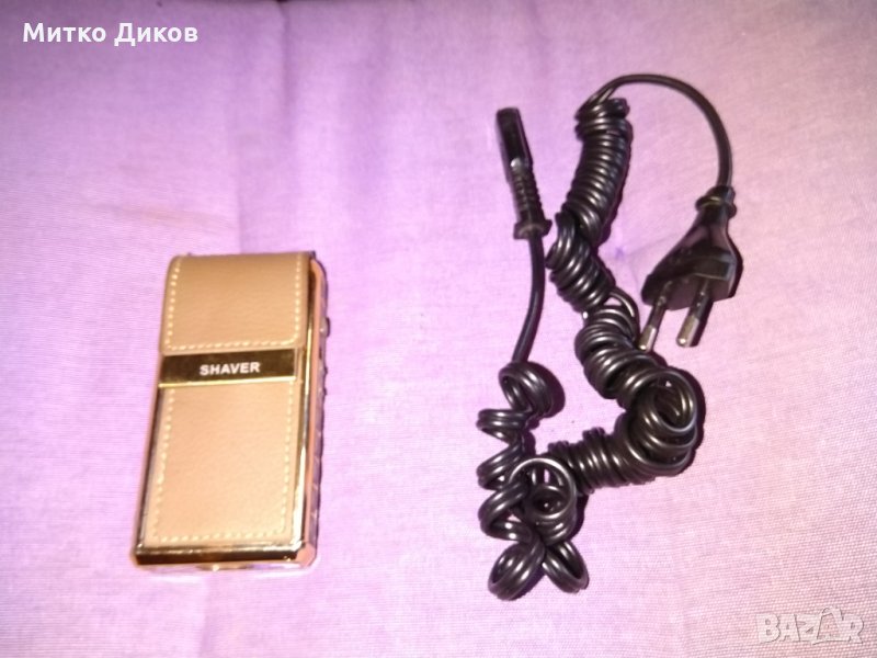 Акумолаторна машинка за бръснене Кемей с огледалце, снимка 1