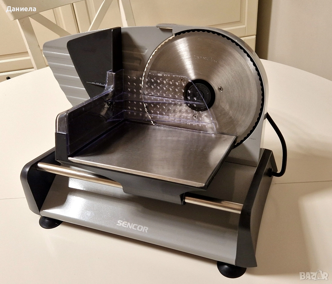 Колбасорезачка, машина за рязане на мезета Sencor, снимка 1