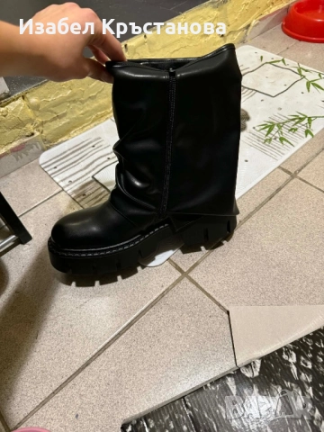 Продавам , снимка 3 - Дамски ботуши - 52950833