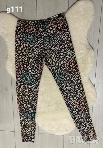 Guess Дамски клин , снимка 9 - Клинове - 43778285