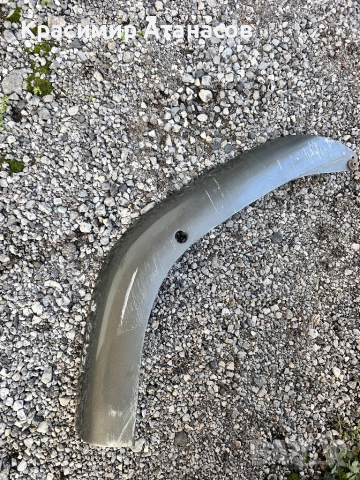 76851-0F010. Спойлер под предна броня десен  за Тойота корола версо. 2004-2007г