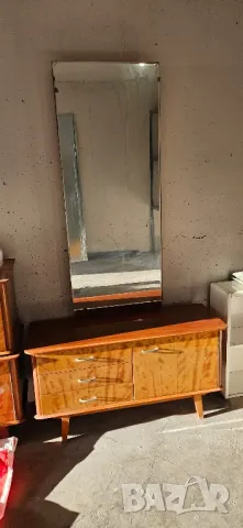 Две легла, тоалетка и две нощни шкафчета, снимка 7 - Спални и легла - 48920045