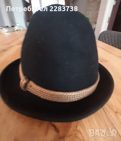 Дамска черна зимна шапка, тип бомбе, снимка 2 - Шапки - 49199930