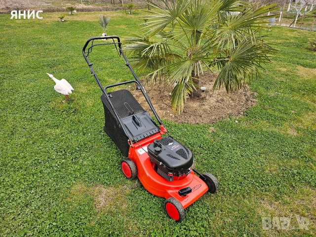 САМОХОДНА МОТОРНА КОСАЧКА BRIGGS&STRATTON. КАТО НОВА. 