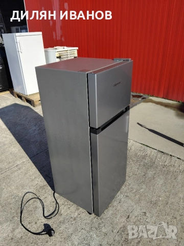 Малък хладилник с фризер. Fridgemaster , снимка 3 - Хладилници - 52827986