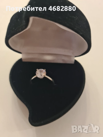 Стилен дамски пръстен с камък, бяло злато