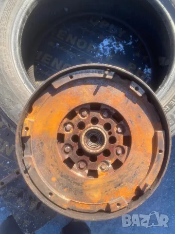 маховик за мерцедес  270 дизел съединител ръчка a612 030 01 05, снимка 2 - Части - 47907723