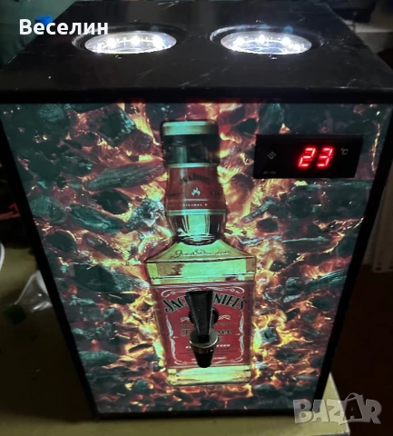 Диспенсър за алкохолни напитки.
