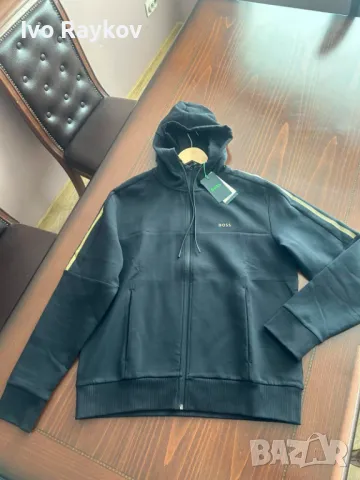 Оригинален , унисекс суитчар Hugo BOSS - нов със етикети, снимка 3 - Суичъри - 49155397