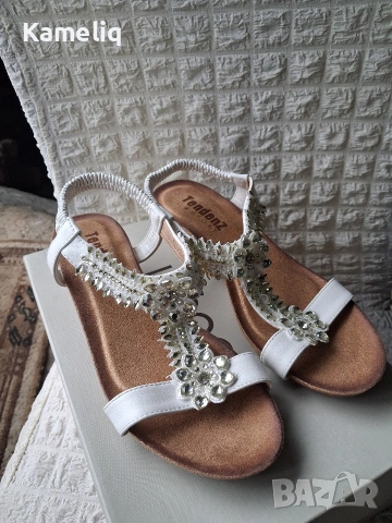 Елегантни бели сандали с камъни - Tendenz Comfort, снимка 4 - Сандали - 54032717
