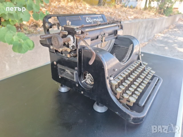 Стара пишеша машина Олимпия, снимка 4 - Антикварни и старинни предмети - 51158141