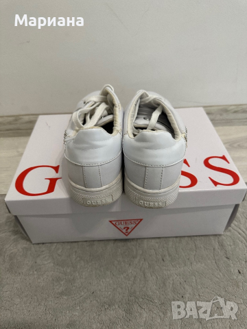 Дамски маратонки Guess, снимка 4 - Маратонки - 44763109