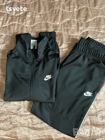 Спортен екип Nike, снимка 3 - Спортни екипи - 50614984