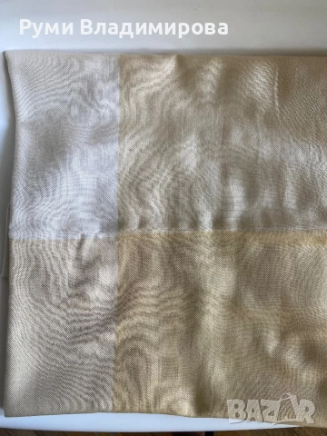 Бежов/ кремав, екрю шал Hucke, снимка 5 - Шалове - 52246301