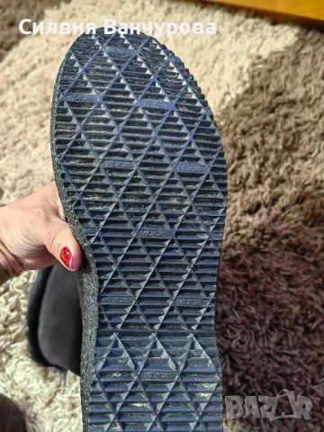 Оригинални ботуши на Vibram с косъм от канадски вълк, снимка 3 - Дамски ботуши - 48641686