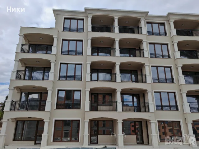 Гараж в нова модерна сграда , снимка 2 - Гаражи и паркоместа - 56023062