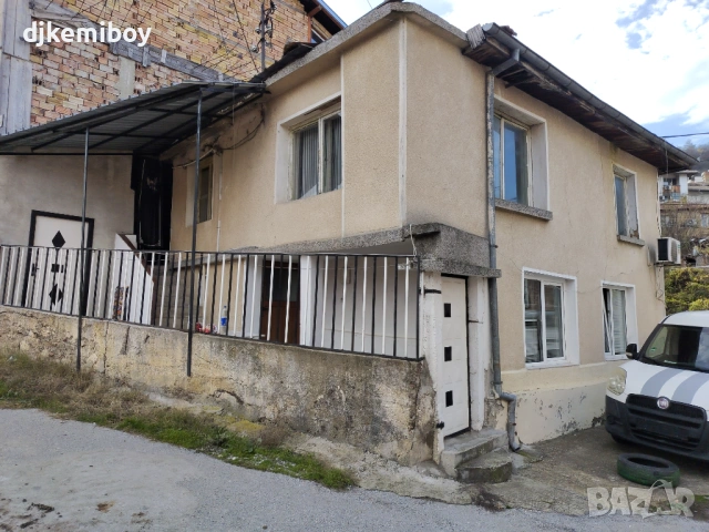 Стара къща във Велико Търново кв.Света гора , снимка 3 - Къщи - 53159219