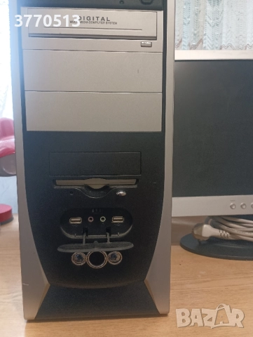 Настолен компютър , снимка 3 - Работни компютри - 52367797