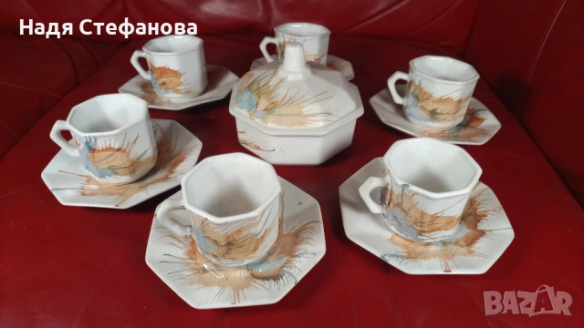 Порцеланов сервиз за кафе, 6 чашки, 6 чинийки, захарничка с капаче