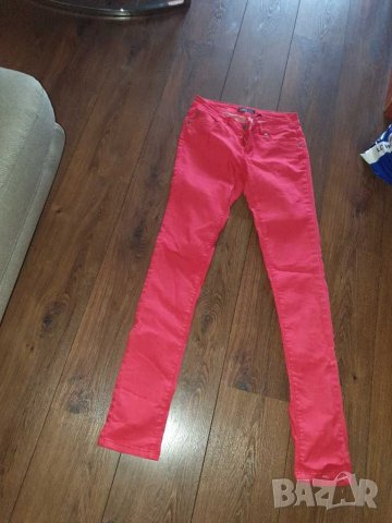 Червени дънки, снимка 2 - Панталони - 29131139