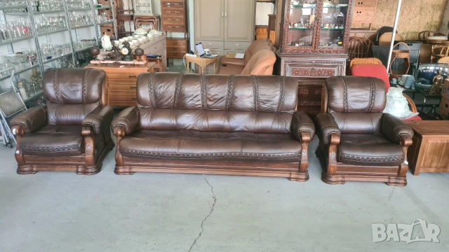 Аристократична кожена гарнитура 3+1+1, снимка 5 - Дивани и мека мебел - 54205309