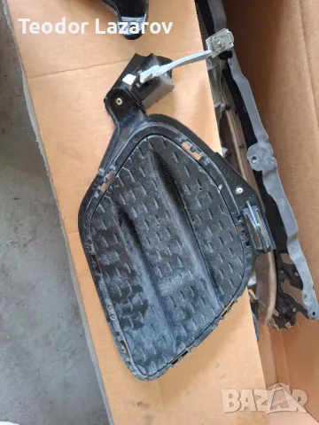 Ляв и десен капак за броня Мерцедес-Бенз AMG GT4, снимка 4 - Части - 50408121