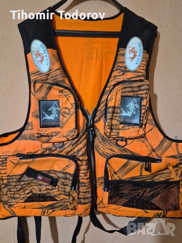 продавам 2 броя спасителни жилетки