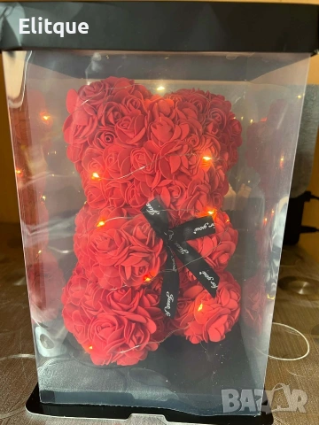 Червено мече от рози. Перфектният подарък за свети Валентин. Височина: 25см