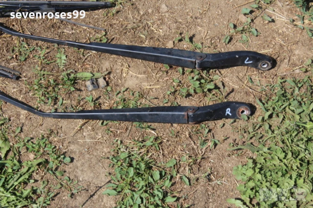 Рамо предни чистачки ляво дясно Мазда 3 2008 2.3i 158hp Mazda 3 седан комплект, снимка 3 - Части - 50659806