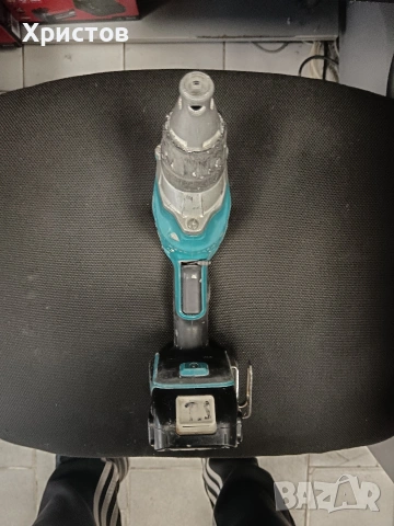 Акумулаторен винтоверт за гипсокартон Makita DFS452Z.  