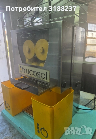 Испанска двойна фреш машина Frucosol, снимка 4 - Обзавеждане за заведение - 54207108