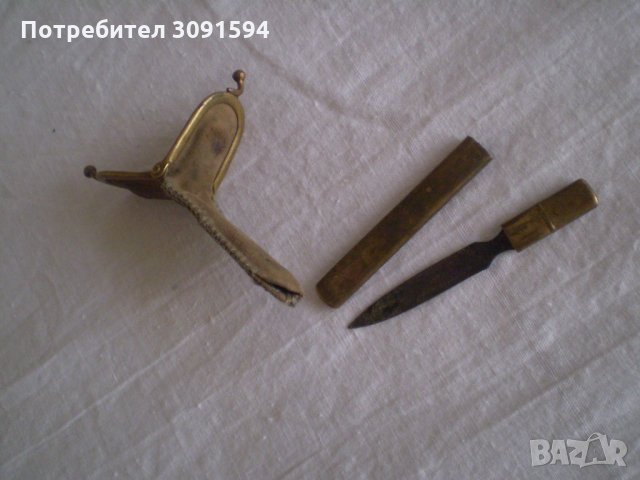 Антикварен предмет пила за нокти в метална кутия и кожен калъф, снимка 5 - Колекции - 33832187