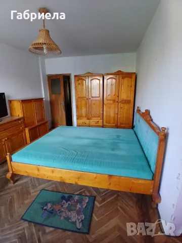 Гардероби и скринове от чам