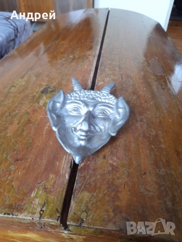 Стар метален сувенир Дявол