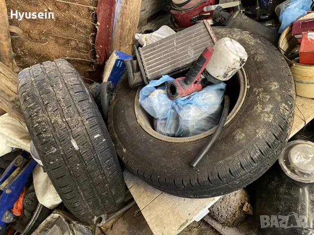 225/70 R15C като нови