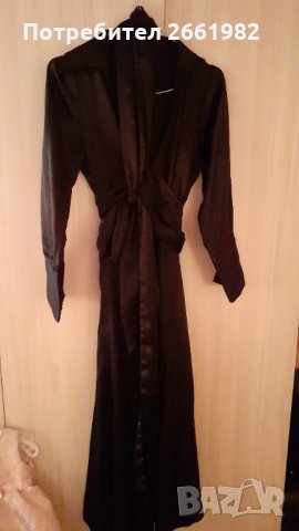 Елегантна черна сатенена рокля
