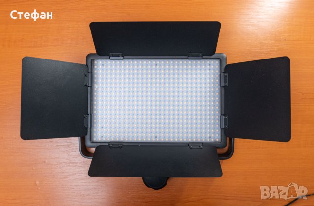 Проф. Фото, Видео Диодно осветление GODOX 500C, снимка 1 - Светкавици, студийно осветление - 44274920