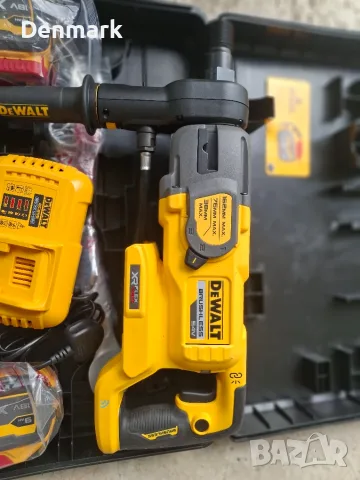 Диамантено-пробивна бормашина DeWALT, снимка 3 - Диамантени и режещи инструменти - 56184309